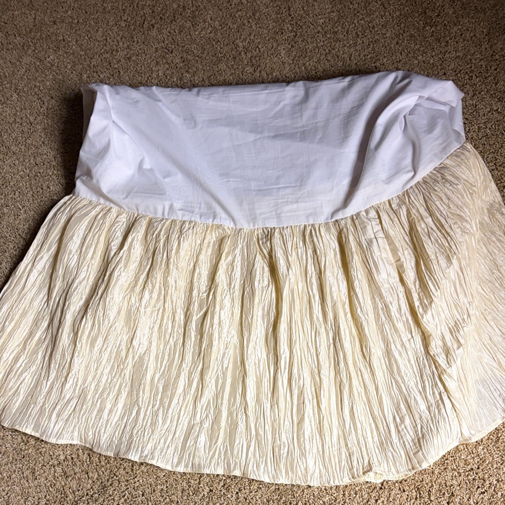 Elegant Cream Bed Skirt